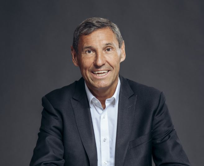 Rolf Schünemann reicht Staffelstab weiter und unterstützt in neuer Funktion